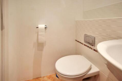 Primary En-Suite