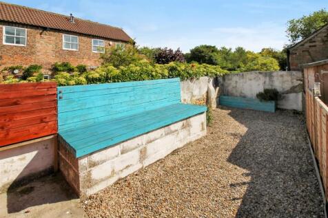 REAR COURTYARD