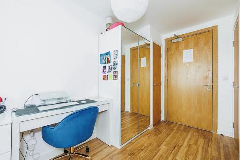 Living/Sleeping Area