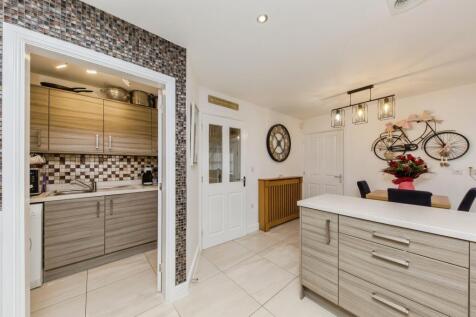 Kitchen / Utility