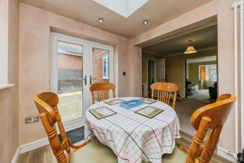 Dining Sun Room