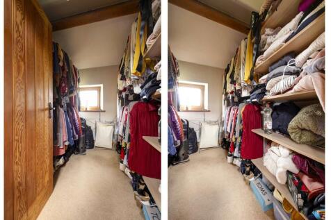 Walk in Wardrobe / Office