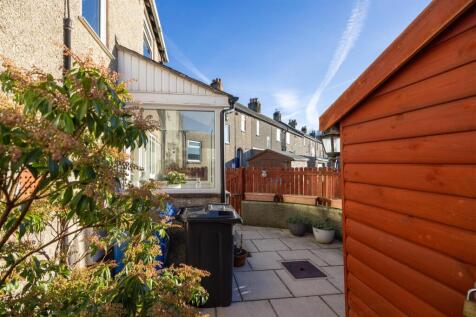 Enclosed Patio Garden