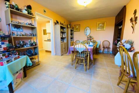Lgf Dining Room