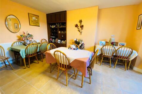 Lgf Dining Room