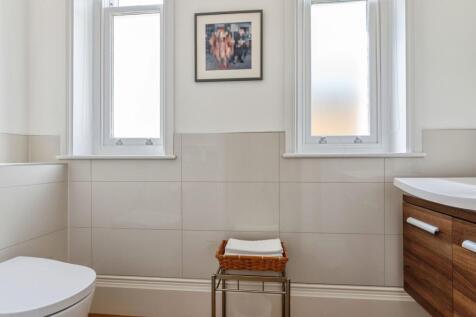 Cloakroom/Wc