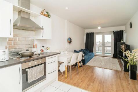 Lounge/Kitchen
