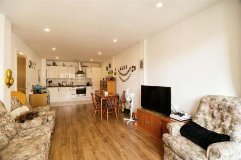 Lounge/Kitchen