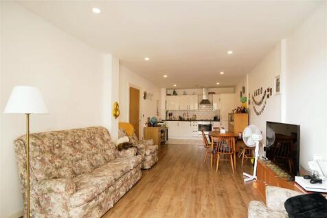 Lounge/Kitchen