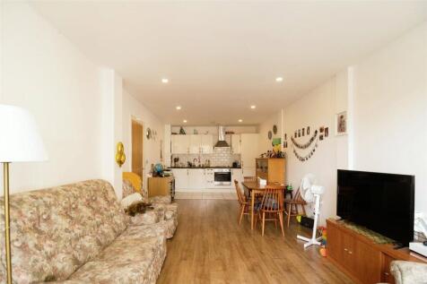 Lounge/Kitchen