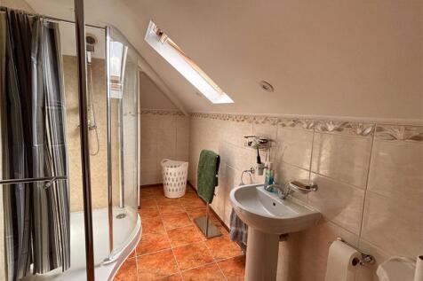En-Suite 2