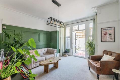 Bedroom Or Reception