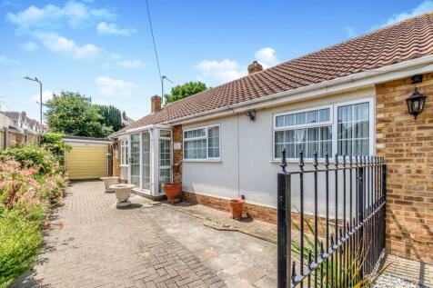 Bungalows For Sale in Sittingbourne, Kent - Rightmove