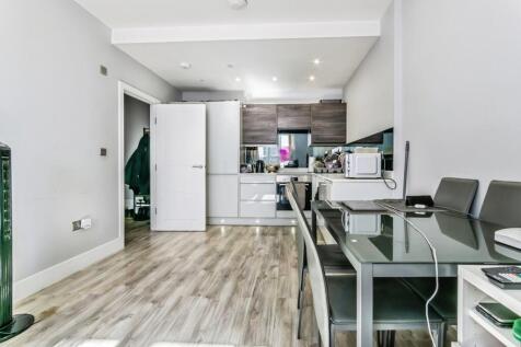Loung/Kitchen