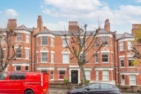 Lyncroft Mansions Exterior