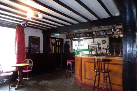 Main Bar area &amp; seat