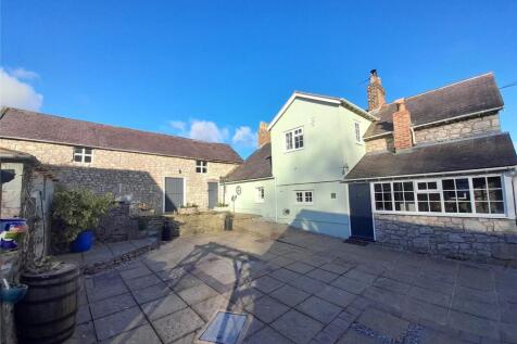 Rear Elevation/Barns