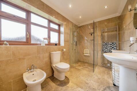 Master En-Suite