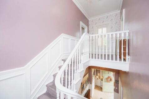 Split Level Stairway