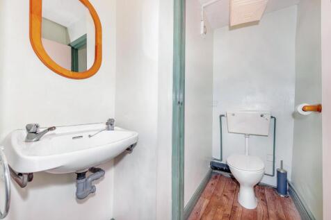 Shop Wc