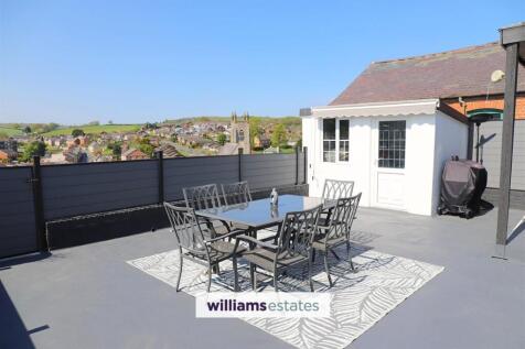 Outdoor Seating Area