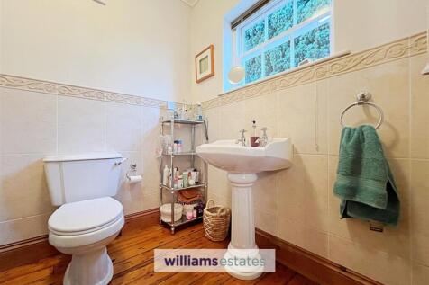 Bedroom One En-Suite