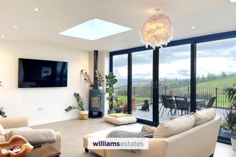 Open Plan Kitchen/Living Area