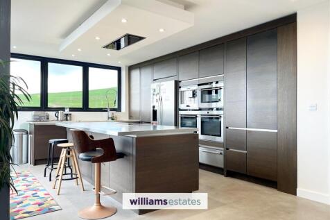 Open Plan Kitchen/Living Area