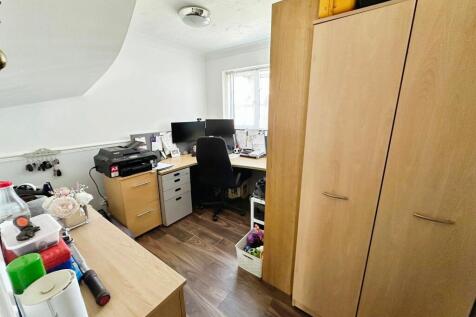 Office/ Bedroom 5