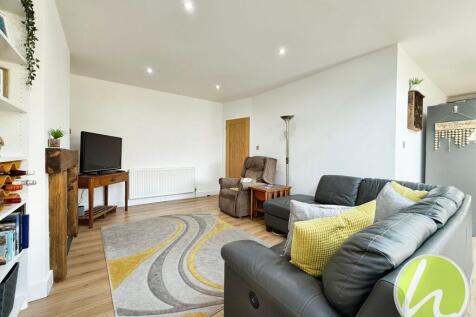 Living Room/ Dining Area