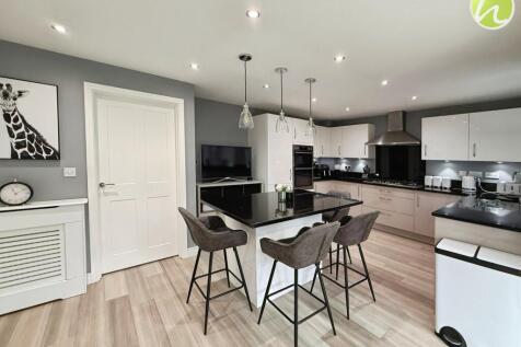 Kitchen/ Dining Space