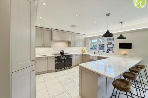 Kitchen/ Dining Room