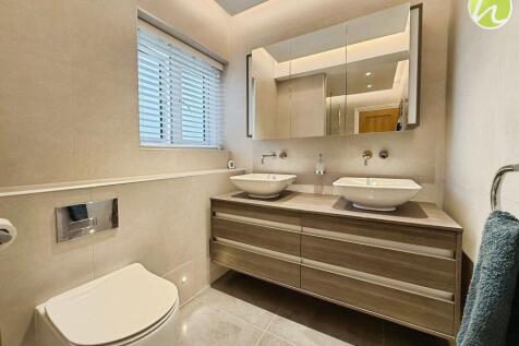 Family Shower Room