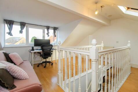 LOFT ROOM