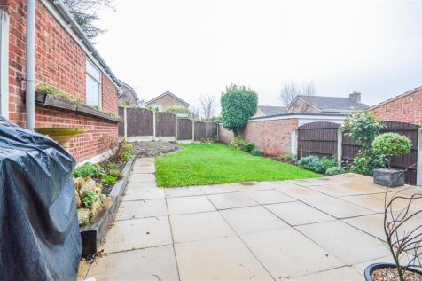 6 Sinclair Garth garden.jpg