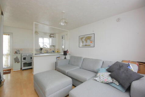 Living/Dining are...