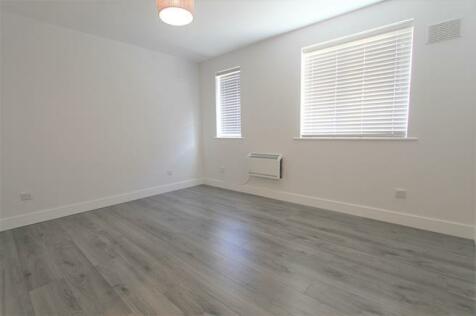 1 Bedroom Flats To Rent In Edmonton North London Rightmove