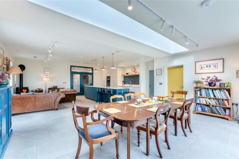 Kitchen Family Room