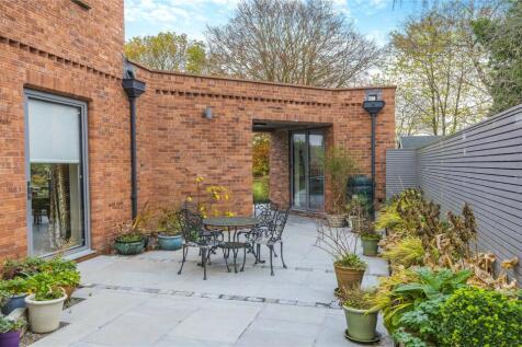 Side Courtyard