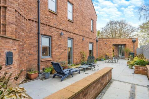 Side Courtyard