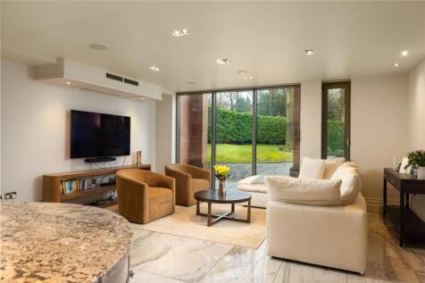 Kitchen/ Living