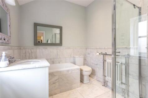 En Suite Bathroom