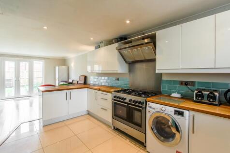 Open Plan Kitchen Living Area