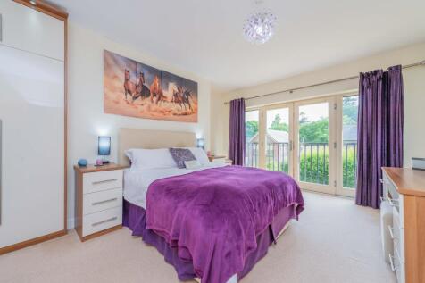 Master Bedroom EmilyDimelowEwemoveWhitchurchandNan