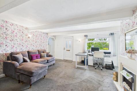 CAM02386G0-PR0125-STILL021