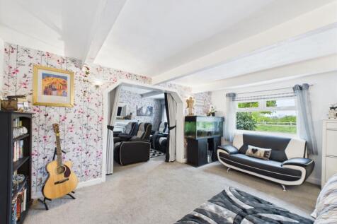 CAM02386G0-PR0125-STILL022