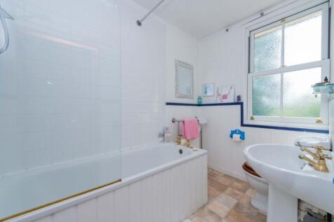 Bedroom 2 Ensuite EmilyDimelowEwemoveWhitchurchand