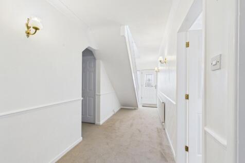 CAM02093G0-PR0066-STILL013