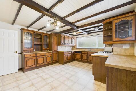 CAM02093G0-PR0066-STILL025