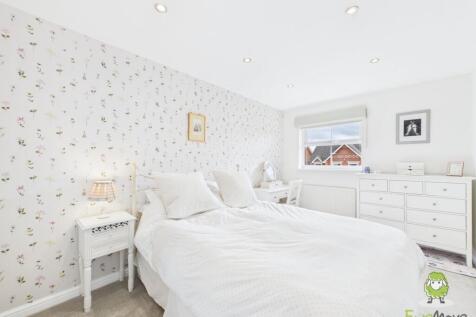 CAM02463G0-PR0086-STILL030